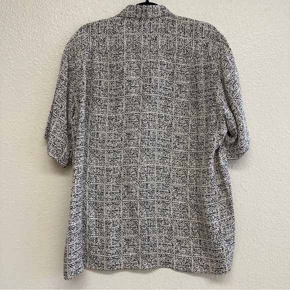Claiborne Men’s 100% Silk Button Down Black Brown and White Size Medium - Picture 5 of 5